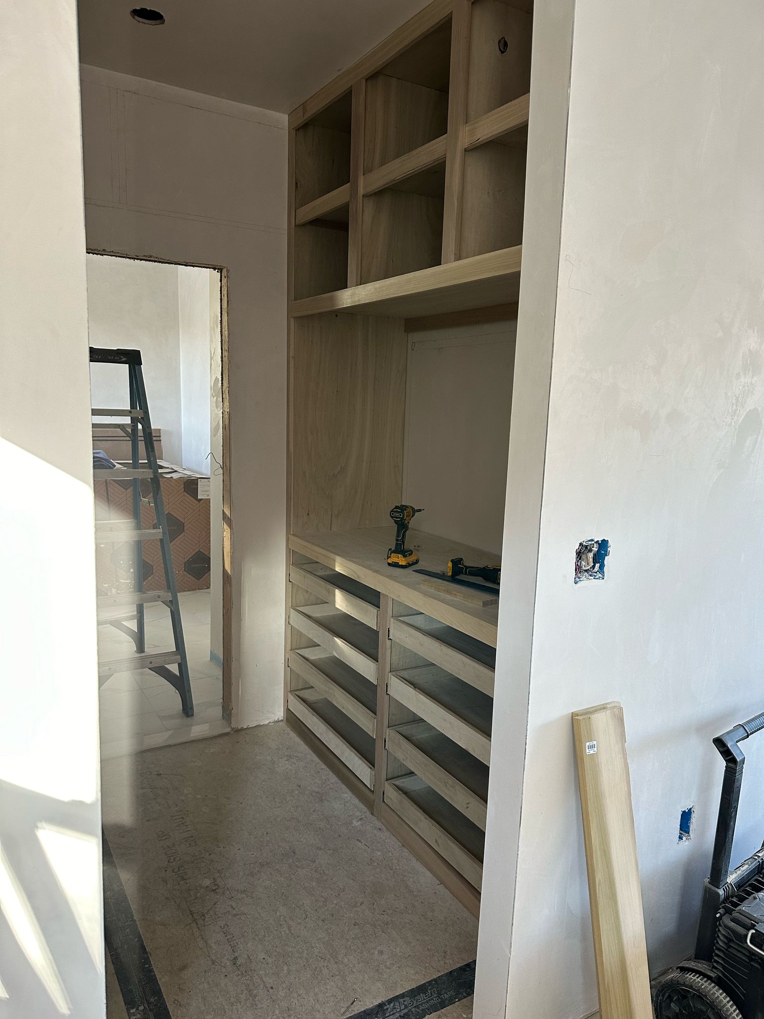 Custom closet organization system